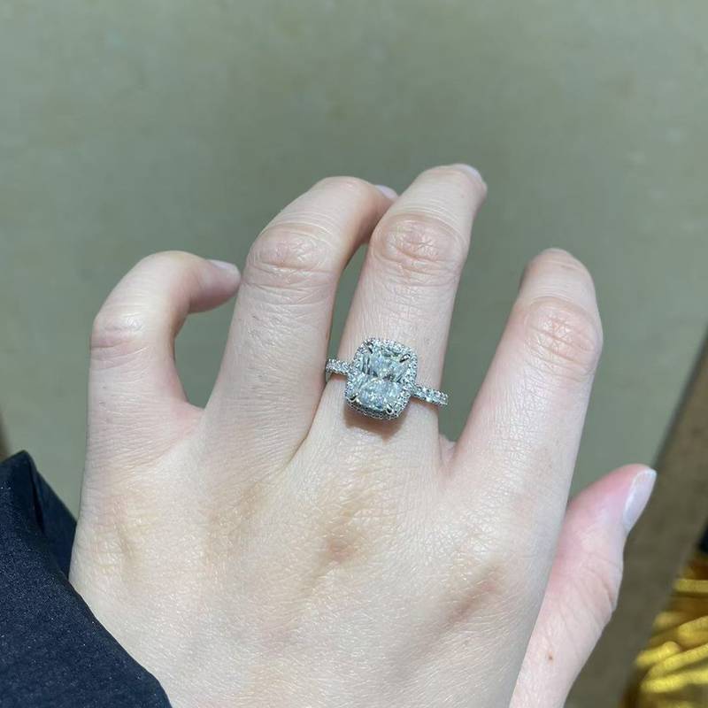 枕形方包求婚Women's RingS925银镀白金定制选款主石Moissanite3.0ct/副石高碳钻